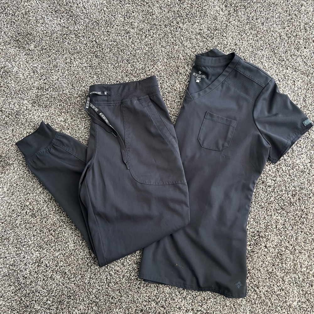 Women’s Med Couture scrubs